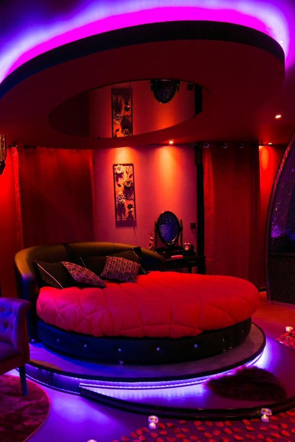 L'Insolite Spa Privatif "Suite Luxueuse-Jacuzzi" Toulouse Exterior photo