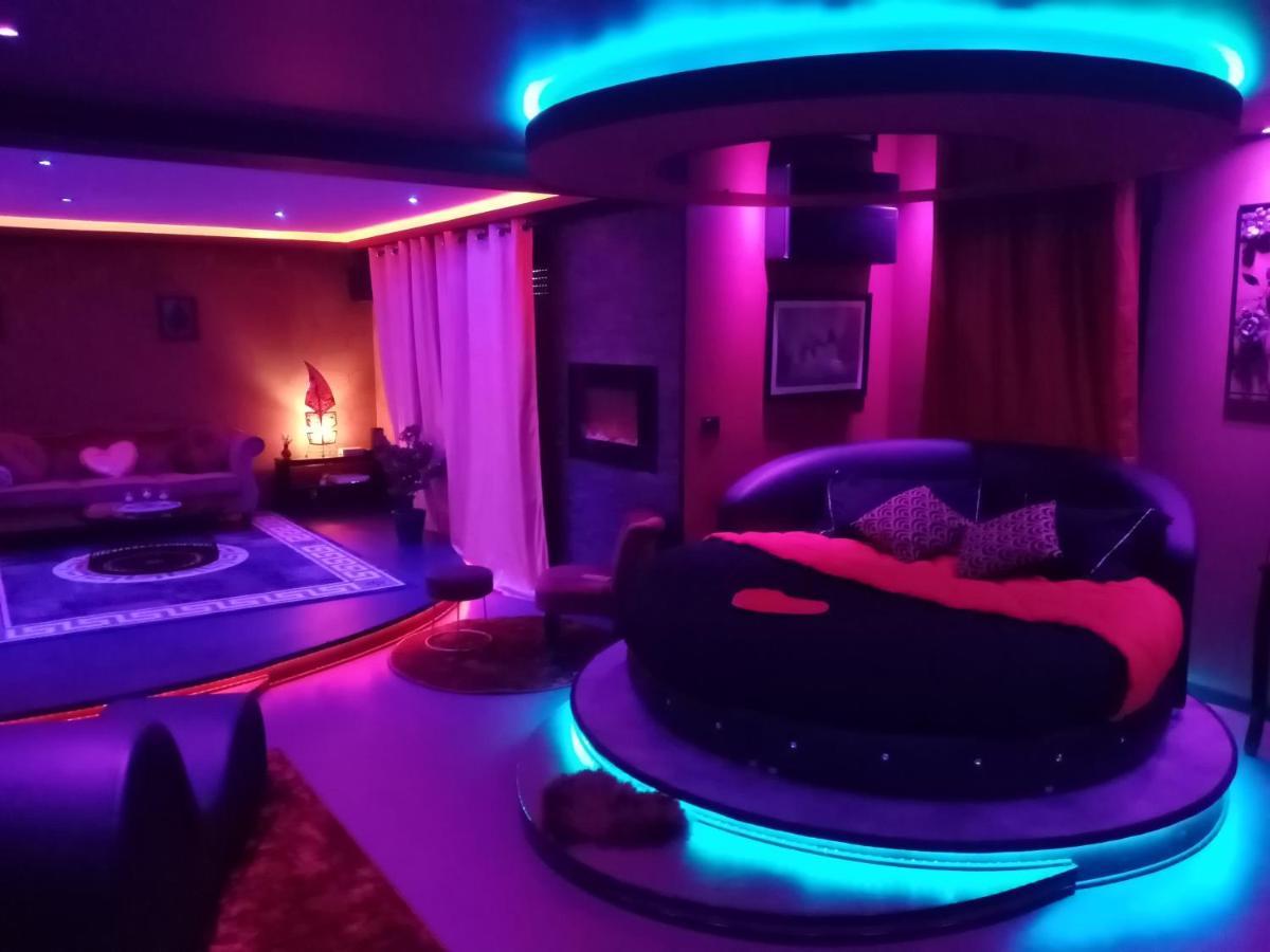 L'Insolite Spa Privatif "Suite Luxueuse-Jacuzzi" Toulouse Exterior photo